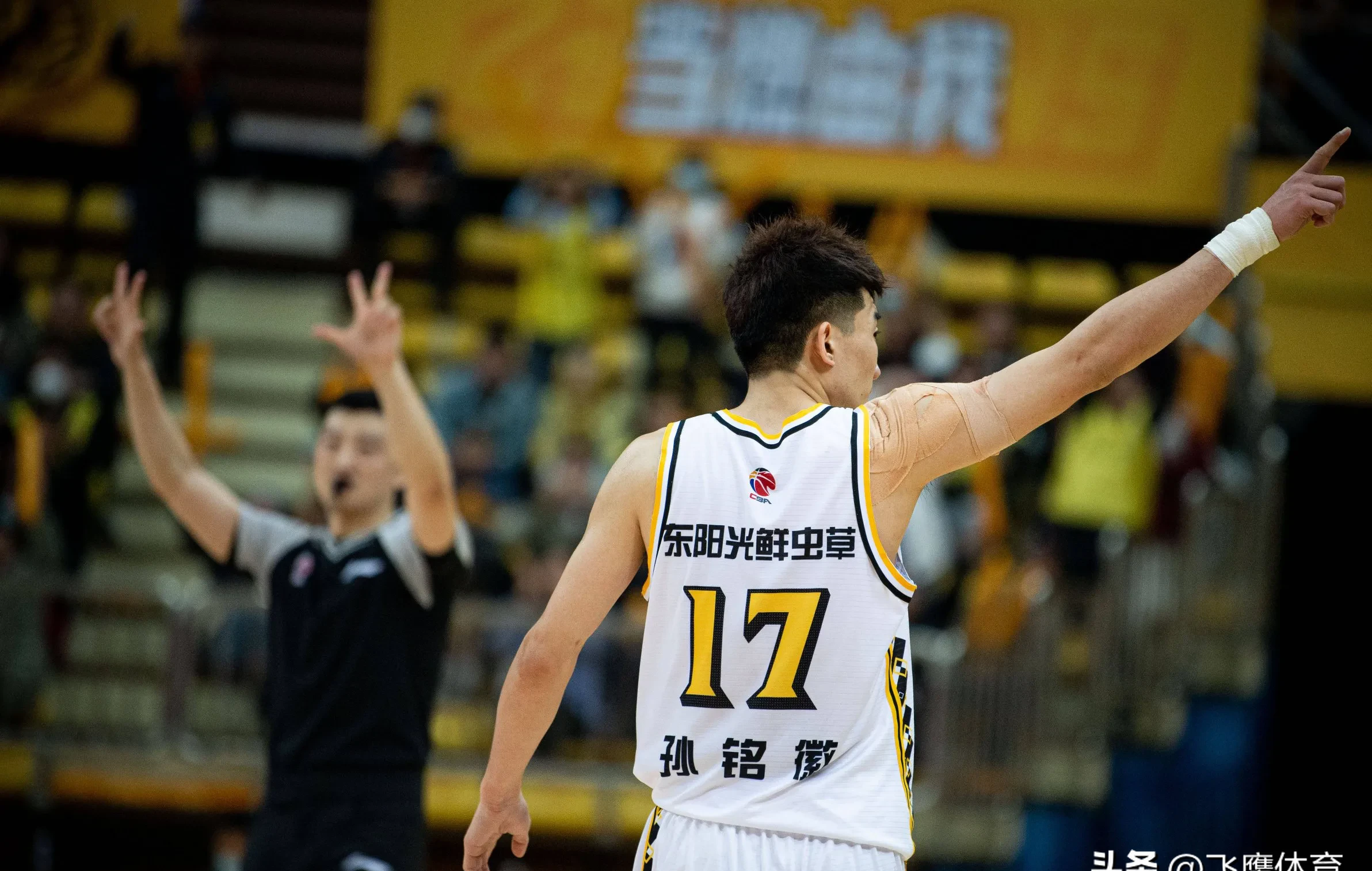 马刺轻取浙江队，孙铭徽刷新纪录的简单介绍