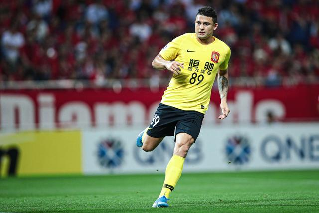 包含强强对话，广州恒大迎接新一轮挑战的词条