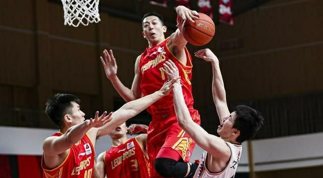 天津队迎来重庆队挑战，全力以赴争胜