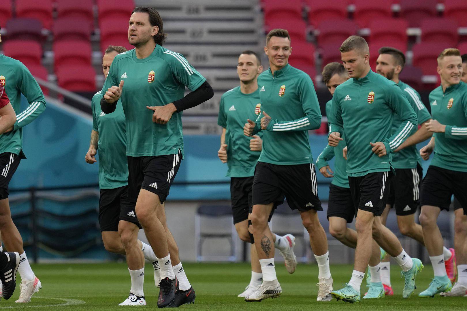 PG游戏APP-匈牙利代表队表现不俗，一往直前！的简单介绍