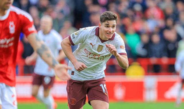 包含拜仁爆冷日本，阿尔瓦雷斯高光表现的词条