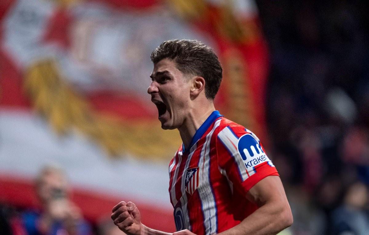 包含拜仁爆冷日本，阿尔瓦雷斯高光表现的词条