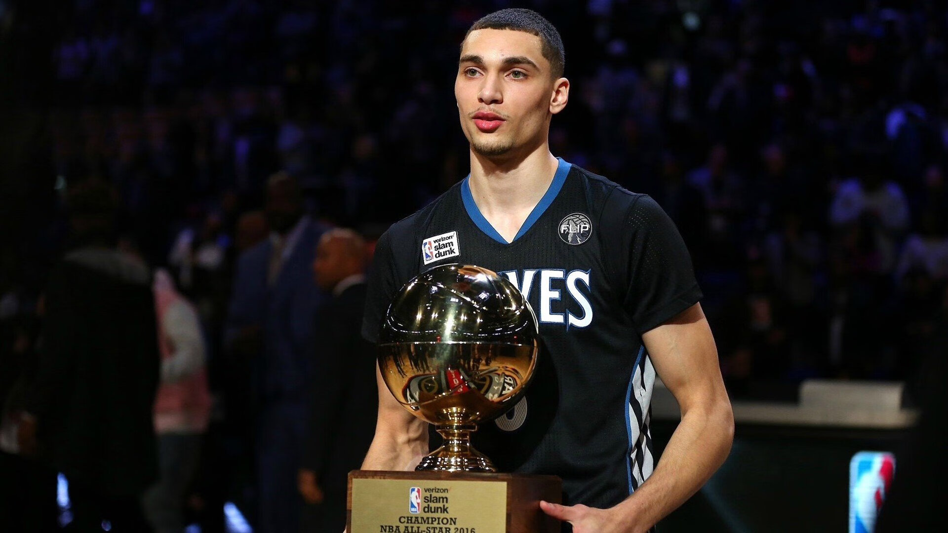 太阳横扫骑士,伦纳德教科书级表现,定义现代篮球攻防一体