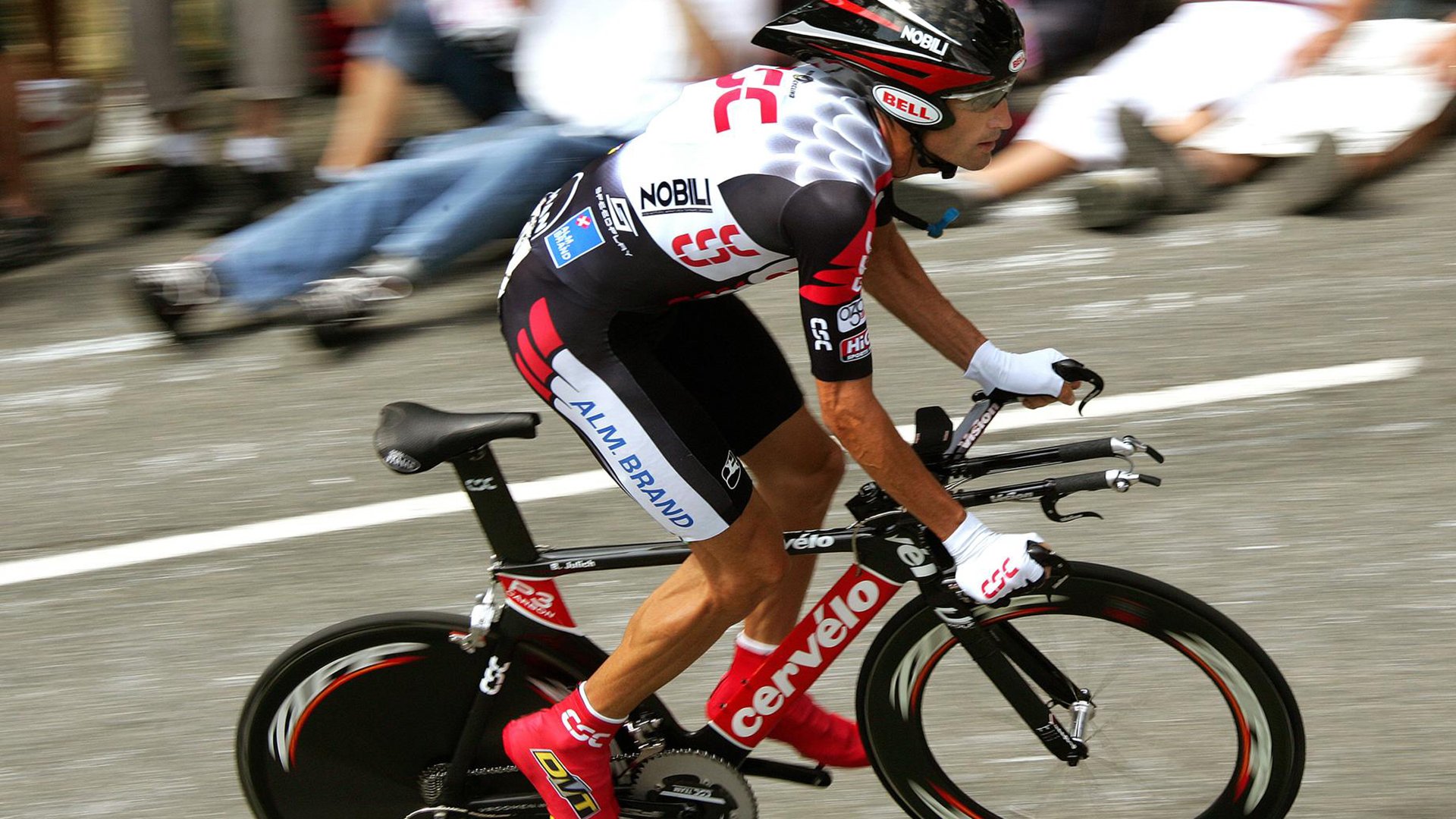 布伦森惊艳四座，火箭碾压公牛背后的战术革命与个人英雄主义