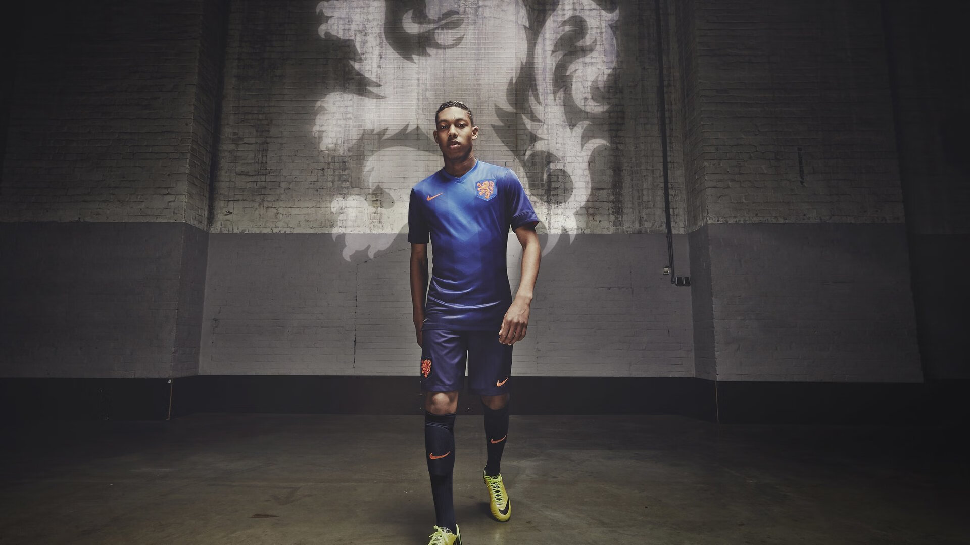 孤胆英雄与跨洋主宰，当独行侠绝杀深圳，哈利伯顿闪耀亚平宁